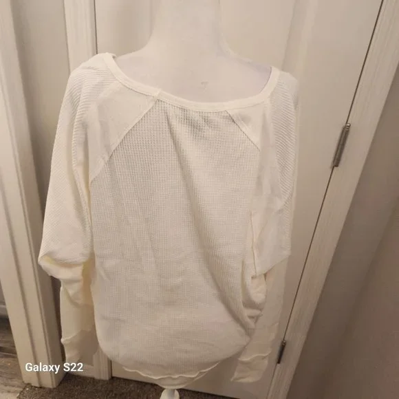 Free People Alabaster Sweater. NWT. Size Medium - Picture 9 of 14